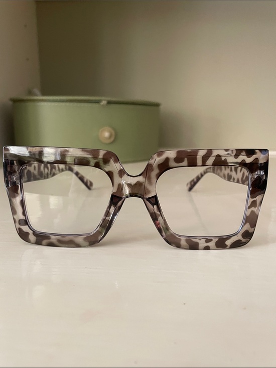 Accessories - NWOT Chunky Square Tortoiseshell Clear Lens Glasses